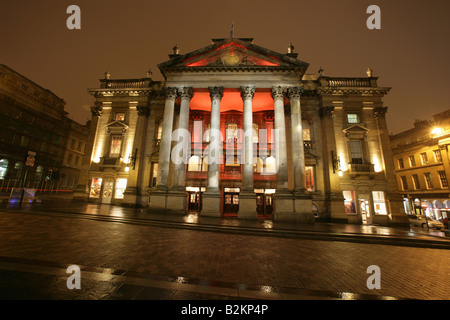 Stadt von Newcastle, England. Theatre Royal auf Grey Street wurde von John und Benjamin Green entworfen und fertiggestellt im Jahre 1837. Stockfoto