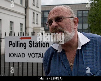 Vertrag von Lissabon: Irisch Senator und Menschenrechts-Aktivisten David Norris Stockfoto