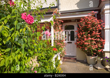 Haus mit Vorgarten, W5, Ealing, London, Vereinigtes Königreich Stockfoto