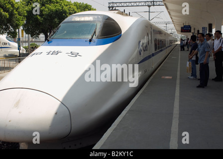 China Railway High-Speed-Zug, CRH, Suzhou, Provinz Jiangsu Stockfoto