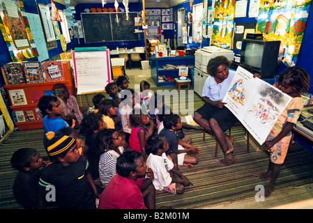 Aborigines Schulklasse, Zentral-Australien Stockfoto