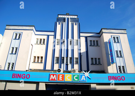 Art-Deco-Fassade von Mecca Bingo-Halle, King Street, Watford, Hertfordshire, England, Vereinigtes Königreich Stockfoto