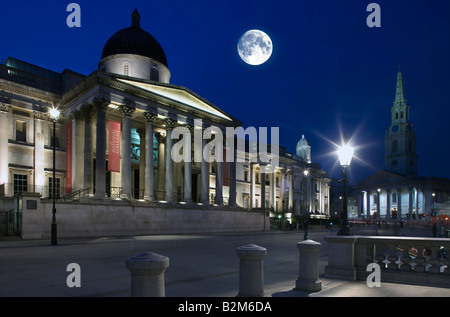 VORDEREN EINGANG COLONADE NATIONAL GALLERY OF ART TRAFALGAR SQUARE LONDON ENGLAND UK Stockfoto