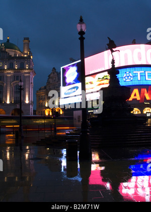 EROS-STATUE-PICCADILLY CIRCUS-LONDON-ENGLAND-GROßBRITANNIEN Stockfoto