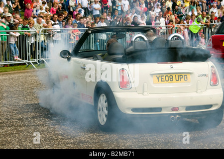 Russ Swift Display Team Durchführung Krapfen am Meer spektakulär, Arbroath Scotland UK Stockfoto