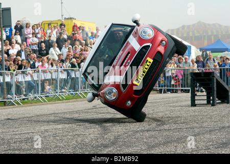 Russ Swift Mini Display Team Durchführung ihrer Stunts in Arbroath Strandpromenade Spektakel in Victoria Park Stockfoto