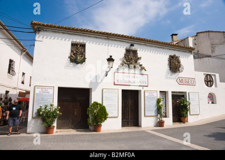 Costa Blanca Spanien Guadaleste oder El Castell de Guadalest Museum der Mikro-Objekte Stockfoto