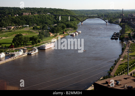 Mississippi Fluß nahe der Innenstadt von St. Paul, MN, USA Stockfoto