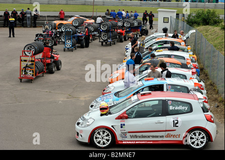 Renault Clio Gebrauchtwagen in Pre Rasse Wartebereich Snetterton Norfolk England Stockfoto