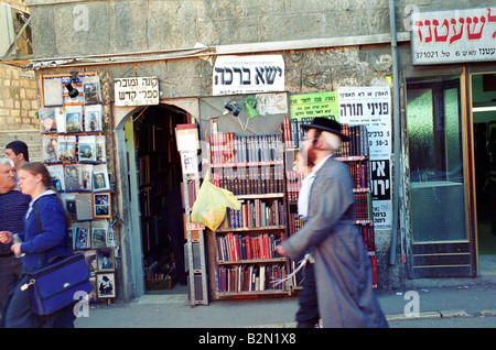 Lokale Szene im Viertel Mea Shearim in Jerusalem Stockfoto