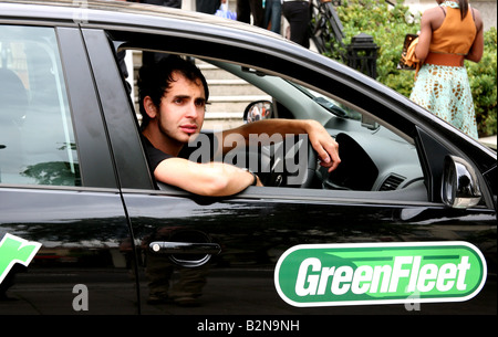 Jonny Smith Moderatorin von Kanal 5 TV show Fifth Gear im Rad der Öko-Auto London Stockfoto