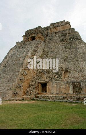 Pyramide der Magier, Uxmal archäologische Website, Yucatan Halbinsel, Mexiko Stockfoto