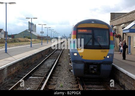 Zug am Bahnhof von Lowestoft, Suffolk, UK Stockfoto