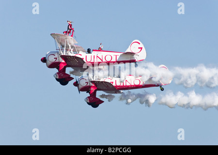 Boeing PT17 Stearman der UK s Team Guinot Wiith Flügel Wanderer Stockfoto