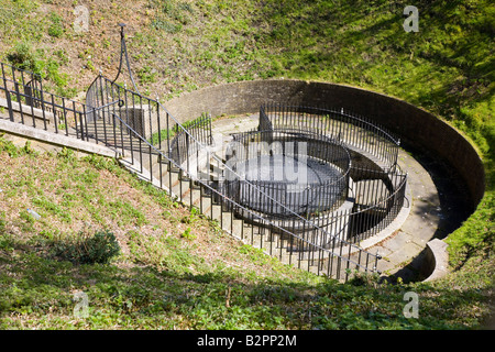 Die große Welle eine dreifache Wendeltreppe dienen dem Napoleonischen Drop Redoubt Fort in Dover, Kent Stockfoto