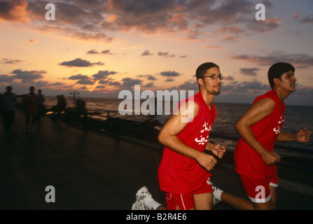 Jogger auf Beachside, Beirut, Libanon Stockfoto