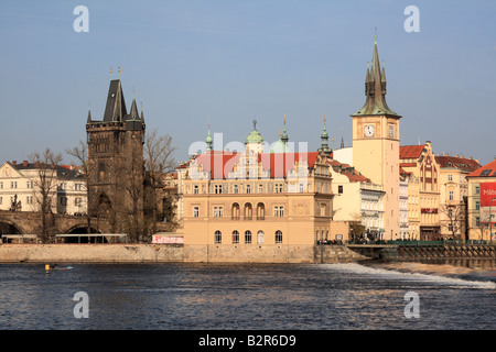 Smetana Museum und Novetneho Lavka auf Smetanova Nabrezi, Prag, Tschechische Republik Stockfoto