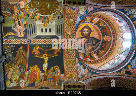Heraklion, Heraklion, Kreta. Griechenland. Orthodoxe Kathedrale Agios Minas. Innenraum. Deckengemälde und Kuppel Stockfoto