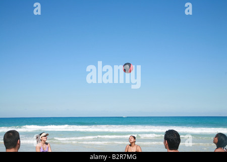 Genießen Sie ihre Freizeit auf der Provinz Playas del Este Beach Havanna Kuba Lateinamerika Kubaner Stockfoto