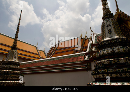 Wat Potaram (Wat Po) ist einer der berühmtesten buddhistischen Tempel Bangkoks. Stockfoto