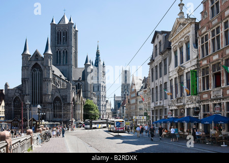 Zeigen Sie nach unten St Michielshelling St Niklasskerk, Gouden Leeuwplein und der Kathedrale, Gent, Belgien an Stockfoto