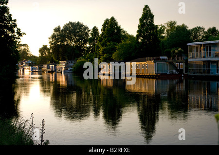 Europa Großbritannien England Surrey Hausboot Themse Stockfoto