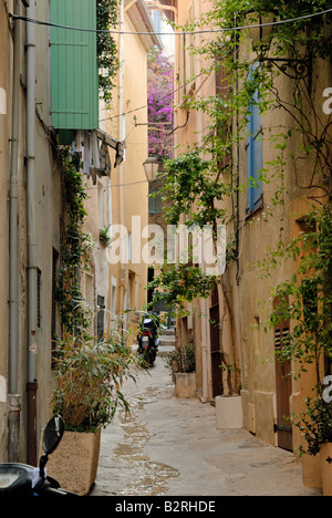 Straße in Saint-Tropez, Südfrankreich Stockfoto