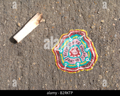 Street Art: Kaugummi-Malerei auf einer Londoner Straße Stockfoto