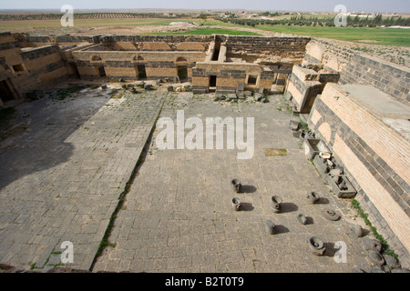 Römische Ruinen von Qasr Ibn Wardan in Syrien Stockfoto