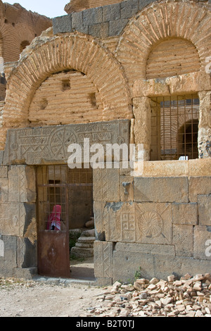 Römische Ruinen von Qasr Ibn Wardan in Syrien Stockfoto