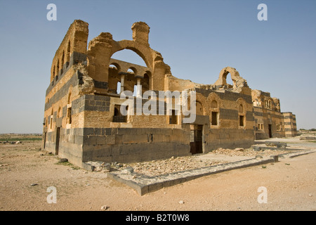 Römische Ruinen von Qasr Ibn Wardan in Syrien Stockfoto