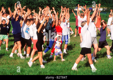 Bewegung im Freien und aerobe Kategorie in Stockholm City park Stockfoto