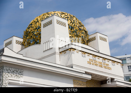 Sezession Gebäude mit vergoldeter Bronze Lorbeer Blätter Kuppel, Wien, Österreich Stockfoto