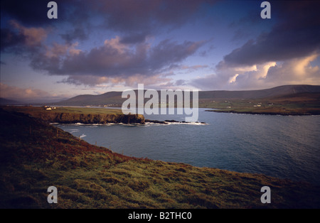 Panorama des Sonnenuntergangs auf Valentia Island, Porthmagee, County Kerry, Irland Stockfoto