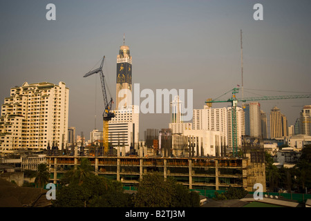 Blick über eine Website Konstruktionen Baiyoke Tower II, das höchste Gebäude in Thailand, Ratchathewi, Bangkok, Thailand Stockfoto