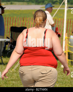 Übergewichtigen Dame am Picknick. Stockfoto