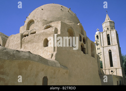 Kloster Kirche von St Pischoi Deir Anba Pischoi Wiege des christlichen Mönchtums WADI EL NATRUN NATROUN westlichen Wüste Ägypten Stockfoto