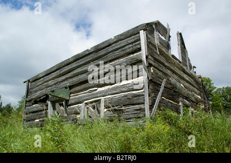 Alte verlassene Blockhütte in Haliburton, Ontario Kanada Stockfoto