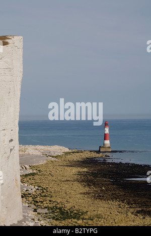 Beachy Head Leuchtturm und Kreide Klippen Stockfoto