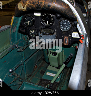 Cockpit-Instrumente in 1933 DH82a Tiger Moth. Stockfoto