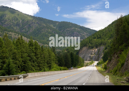 U S Route 2 U S Route 95 in der Nähe von Moyie Springs Idaho Stockfoto