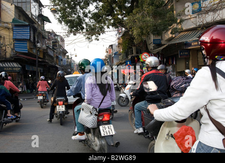 Motorradverkehr Gassen Old Quarter Hanoi Vietnam Stockfoto