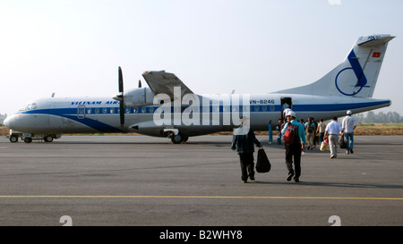 Vietnam Airlines ATR 72-Propeller-Passagierflugzeug Rach Gia Flughafen Vietnam Stockfoto