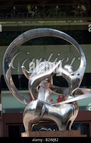 Cartier Boutique Schmuck speichern Zeichen durch moderne Skulptur Orchard Road Singapur Stockfoto