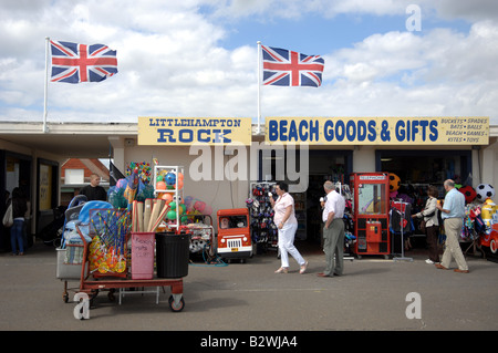 Rock und Souvenir-Shops an Littlehampton Küste UK Stockfoto