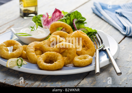 Panierte, frittierte Tintenfisch Ringe Mahlzeit Stockfoto