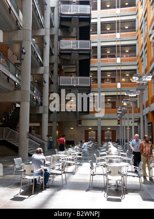 Glas-Atrium, Paul G. Allen Center for Computer Science & Engineering, University of Washington Stockfoto