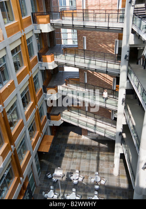 Glas-Atrium, Paul G. Allen Center for Computer Science & Engineering, University of Washington Stockfoto