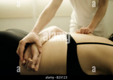 Bewertung der Subescapular Muskulatur. Physikalische Therapie (Physiotherapie). Stockfoto