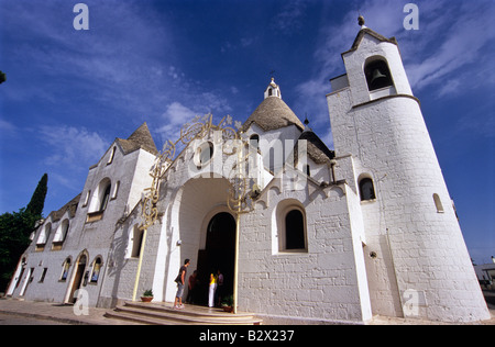 Chiesa ein Trullo, Alberobello, Provinz Bari, Apulien, Italien Stockfoto
